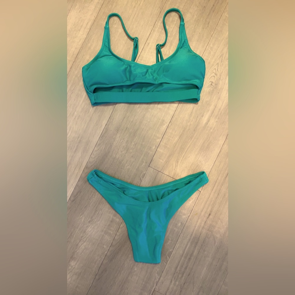 Woman's 2pc Bikini Swimsuit Scoop Neck Crop Tank High Cut Thong Bottom